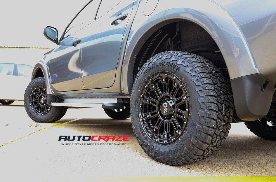 MITSUBISHI TRITON HOSS XD II GLOSS BLACK